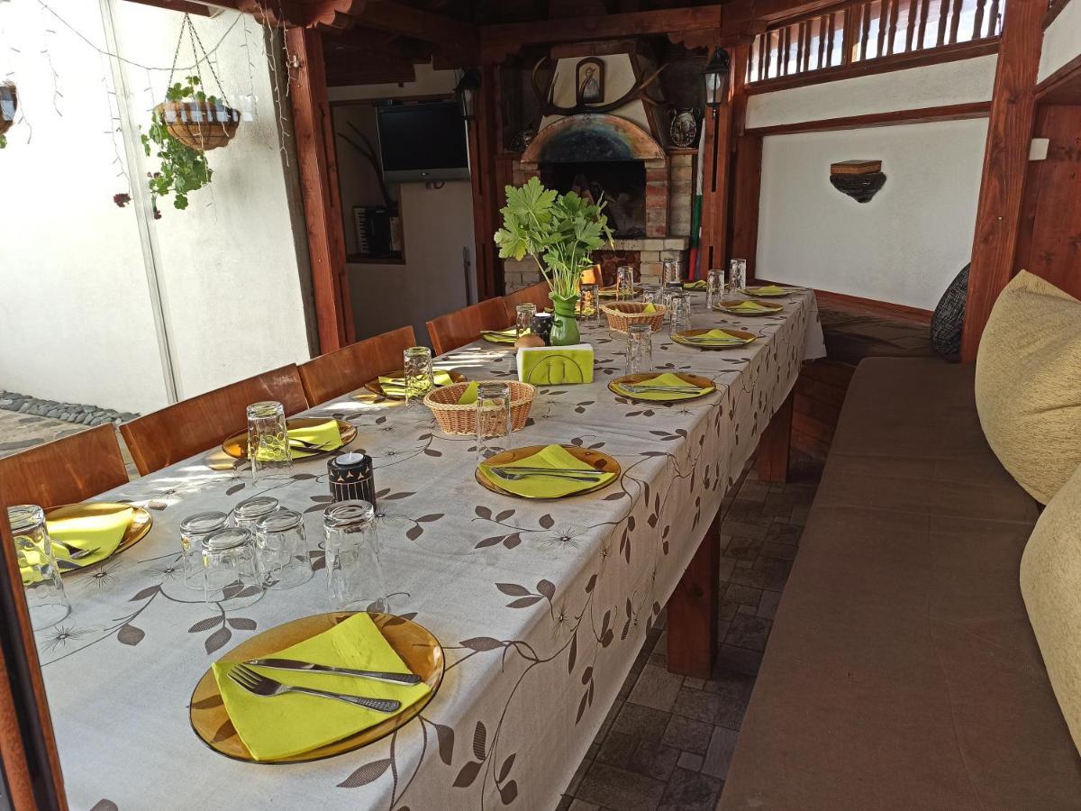 Guest House Ganovi Kalofer Extérieur photo
