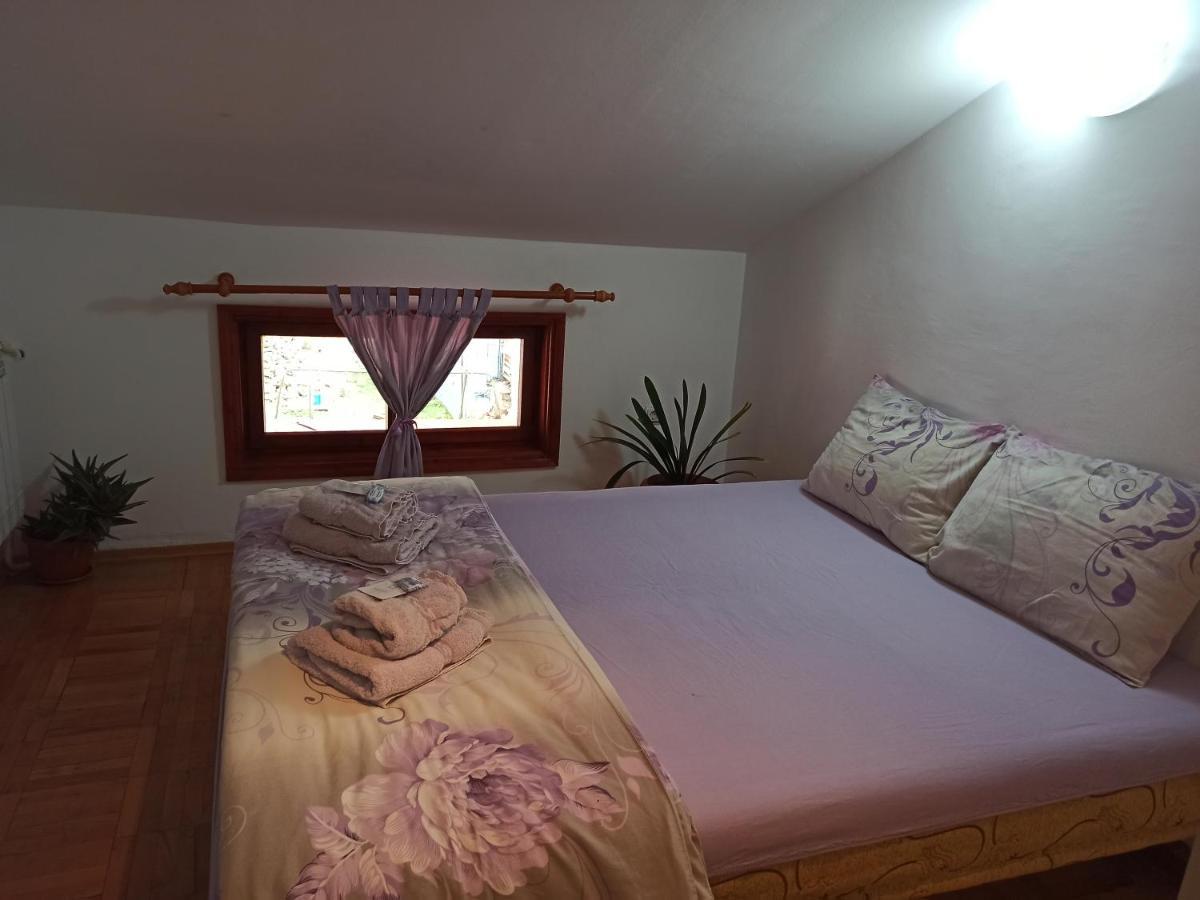 Guest House Ganovi Kalofer Extérieur photo