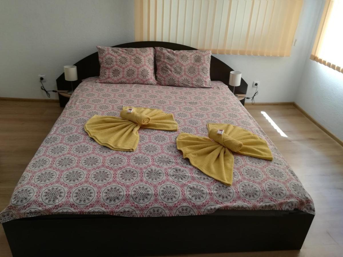 Guest House Ganovi Kalofer Extérieur photo