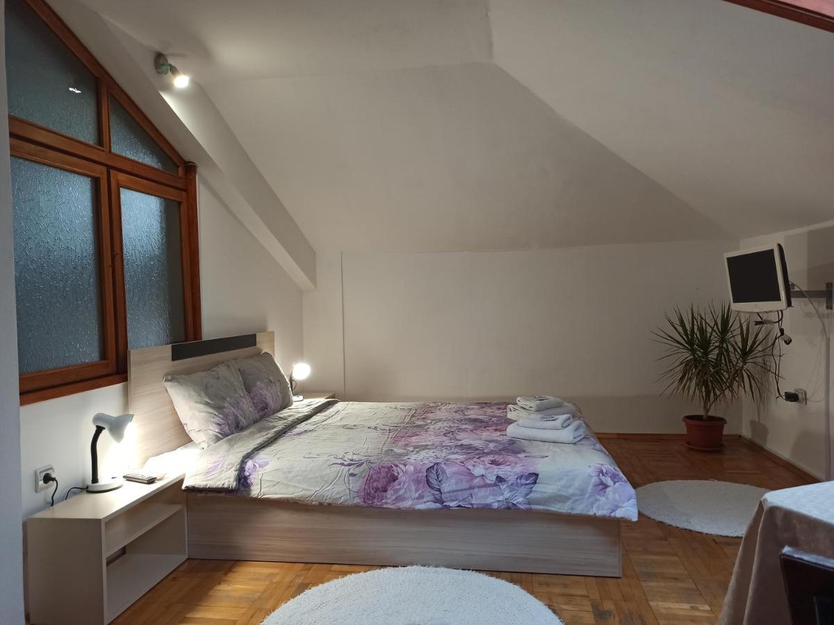 Guest House Ganovi Kalofer Extérieur photo